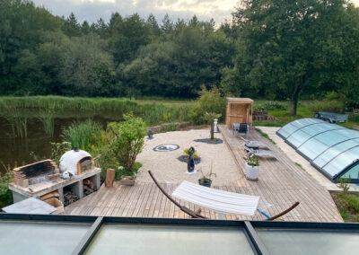 Jardin du gite et piscine